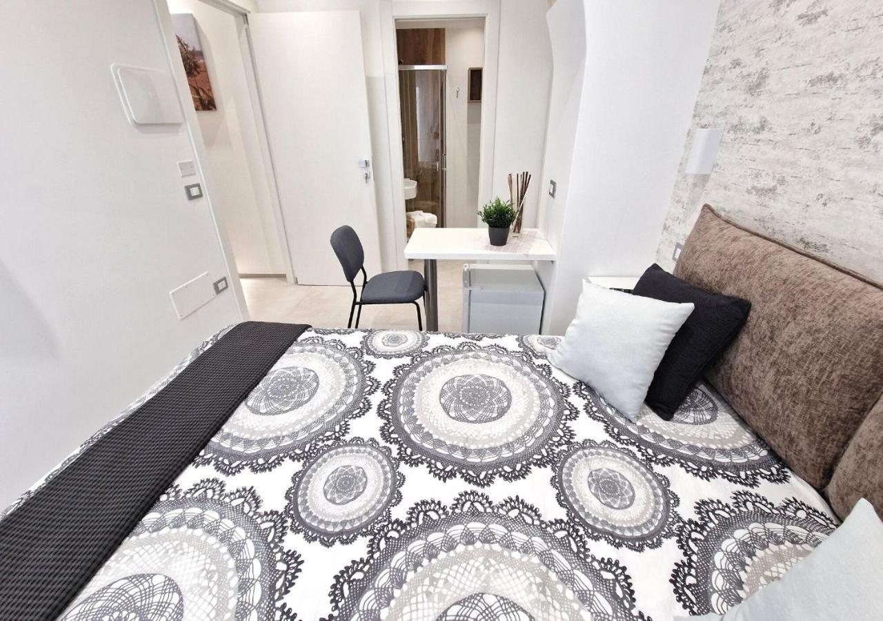 B&B Tra Le Vie Del Borgo В'єсте Екстер'єр фото